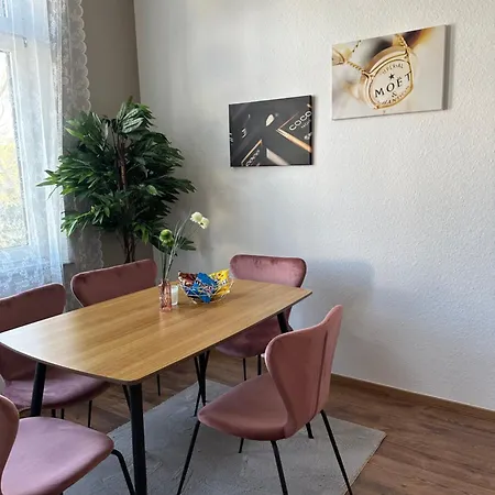 Modernes Mit Altbau Flair Naehe Messe Duesseldorf Apartmán