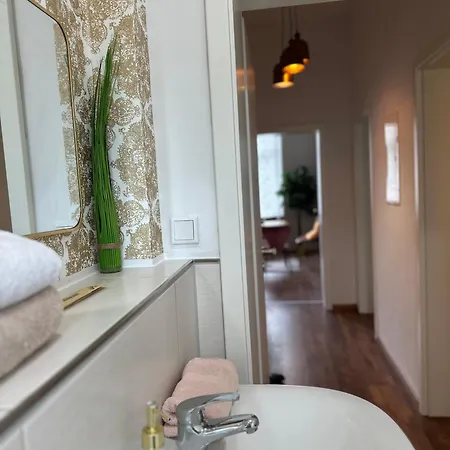 Apartmán Modernes Mit Altbau Flair Naehe Messe Duesseldorf *