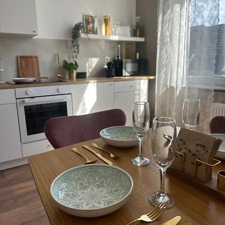 Διαμέρισμα Modernes Mit Altbau Flair Naehe Messe Duesseldorf Ντούισμπουργκ